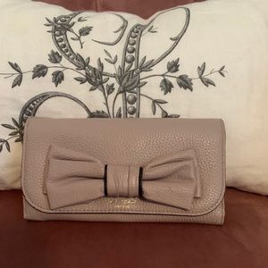 Kate spade bow clutch